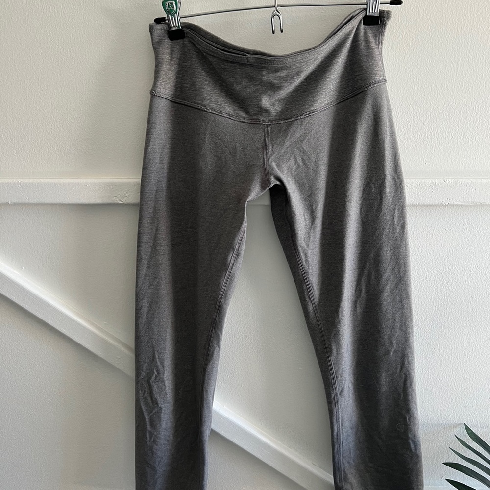 Lululemon 23” heather grey soft leggings size 6